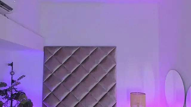 malaia_hills (F young) - 💗ALL NAKED + SPANKS + OIL IN ASS💗