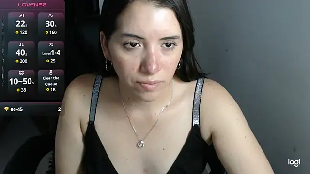 spicey_latina - Spicey_latina's free webcam - UK Sex Cams