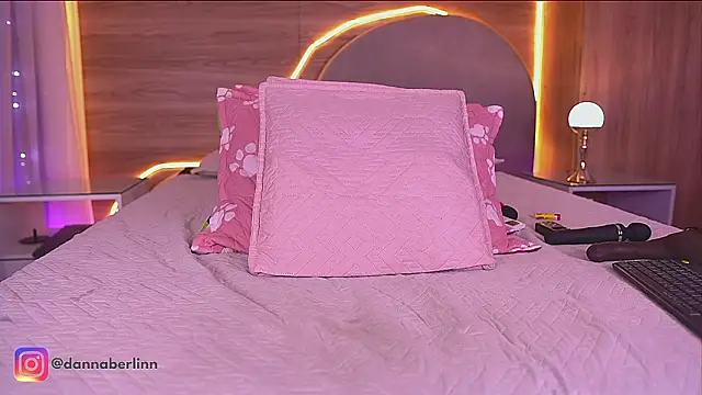 danna_berlin_ (F young) - SQUIRT SHOW ☔🌊