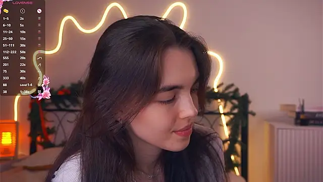 mirnatellado (F teen) - my hands under t-shirt