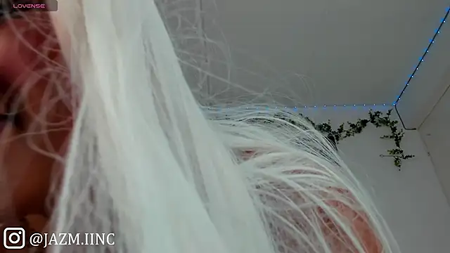 Jazmiin- live sex cam
