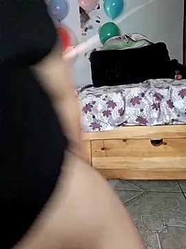 zafiro_glow (G young) - Zoom pussy and fingers in clit🔥