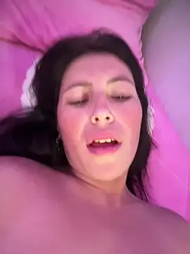 Webcam Model (GiuliaBianchi)  is live.Free join now!