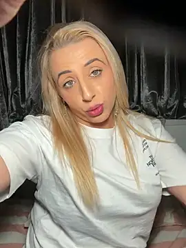 strongqueen (F young) - Flash Pussy