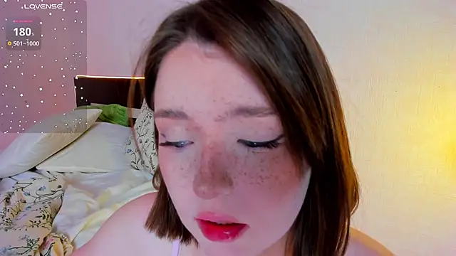 lexxxxxxi (F young) - striptease and pussy play