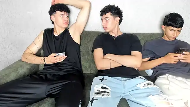 persy_sexxx18 (G twink) - kiss