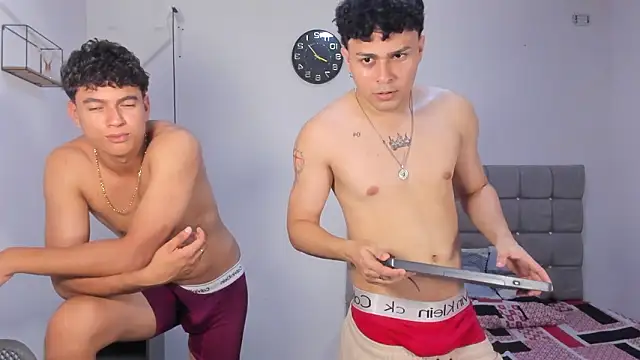 santy_stump (Ask my age) - cum show