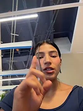 ema_rose_ (G young) - Show tits in public 🔥