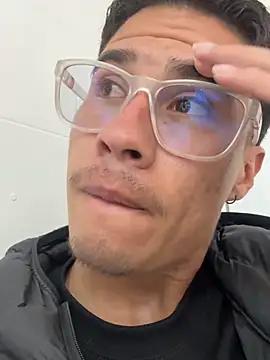 tavohot_ (M young) - Flash Dick