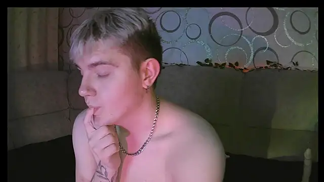 heatctrl (M twink) - put dildo in my ass