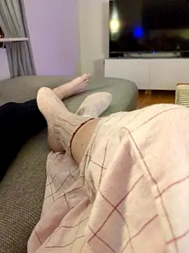 sim_june (G young) - Buy Lovenses for the show