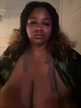 Webcam Model (xoxoSELENAxoxo)  is live.Free join now!