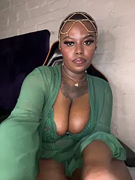 QUEEN_NOBUHLE_FEMDOM_777