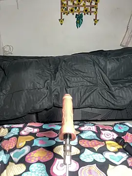 Webcam Model (orianna_submissive24)  is live.Free join now!