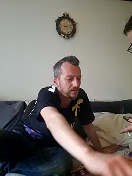 raducori (Ask my age) - Sex