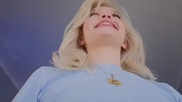 i_am_joss (F young) - paddle spanks ass +  cream