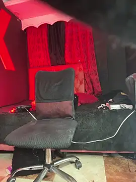 abrilbigcock Live Webcam on Stripchat