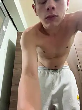 andy12912 (M twink) - DILDO🍑🍆