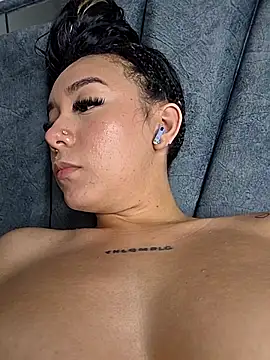 alaia_princess live sex cam