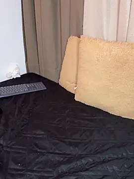 Webcam Model (Merloth) is live