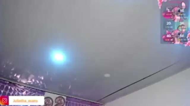 julietha-evans - Julietha-evans's free webcam - UK Sex Cams