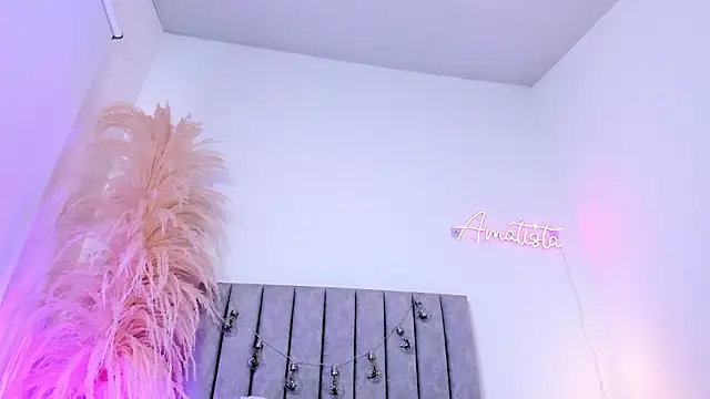 amatistasallow__ - AmatistaSallow__'s free webcam - UK Sex Cams