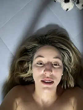 Webcam Model (lriana_miller)  is live.Free join now!