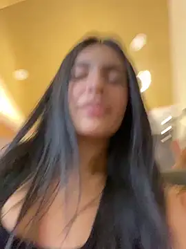 DaphneUwu live sex cam