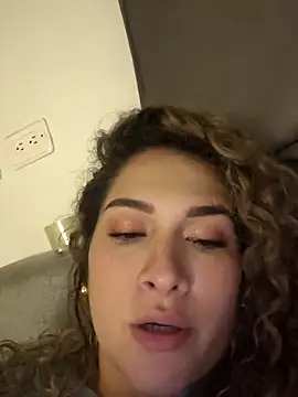 Sara_smiiith211 webcam