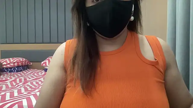 sassypooja (F milf) - boobs show