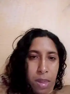 hotaniani - Hotaniani's free webcam