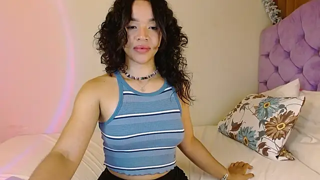 kiarablue - Kiarablue's free webcam