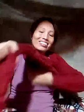 Gummiesu live sex cam