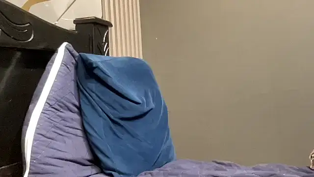 wildlogan (M twink) - cum