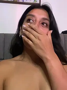 brittanydiaz (F young) - 3 fingers pussy squirt