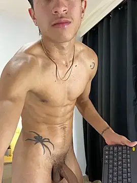_camilobass (M twink) - help me cum