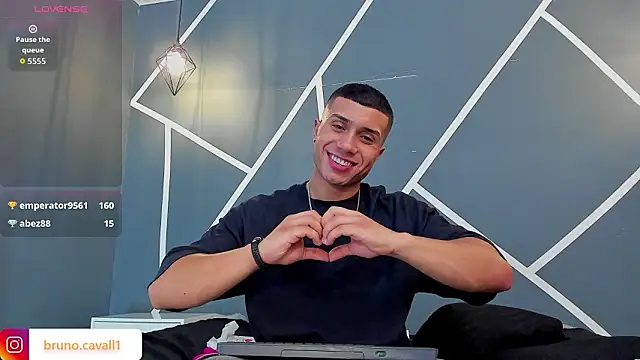 bruno_cavalli (M twink) - 30 squats with my oiled ass