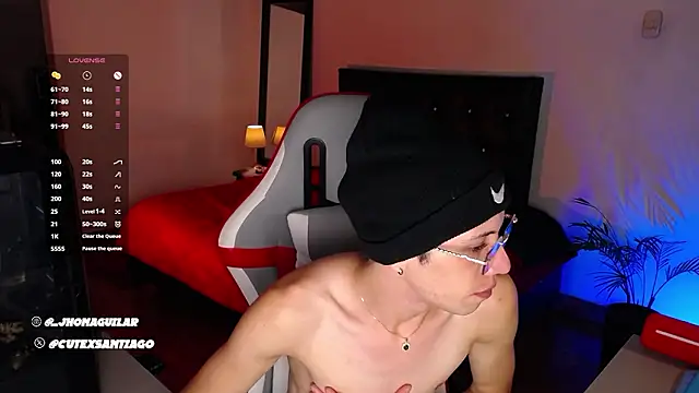 santiago_cutex (G young) - 🍑SHOWS ASS & PLAYS W FINGERS ⭐⭐⭐⭐⭐