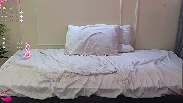 kuro_ren (F young) - bounce boobs and ahegao