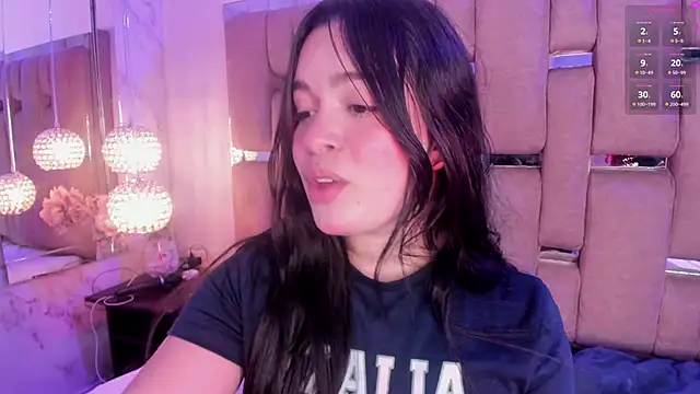 katelee (F young) - show tits