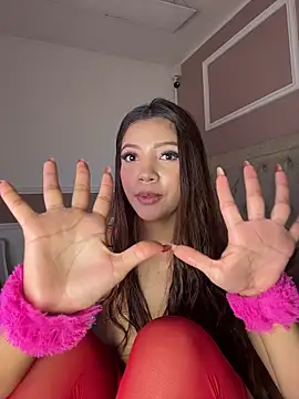 Webcam Model (Pushaina__1) is live