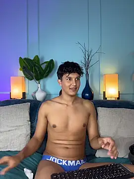 leo_savage_ (M young) - Hi Leo