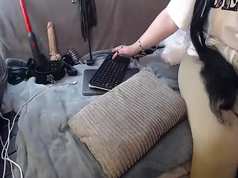 GoddessMonicaAngels live sex cam