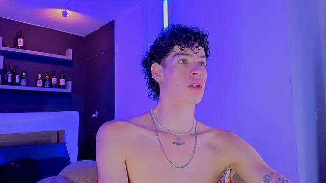 nova_salvatore - Nova_salvatore's free webcam - UK Sex Cams