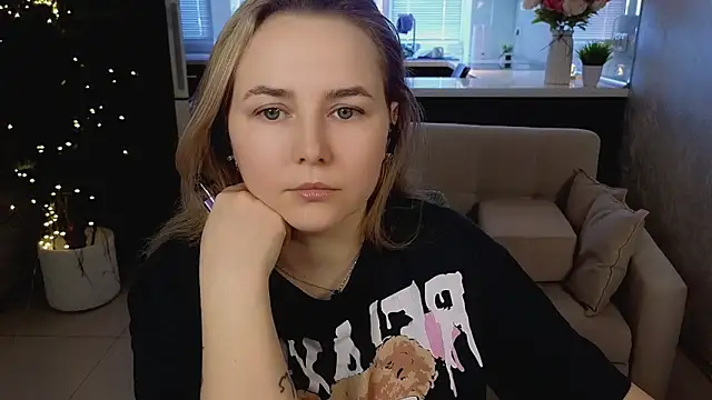 mira_mermayd - Mira_Mermayd's free webcam - UK Sex Cams