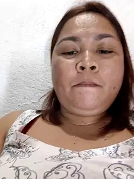 Webcam Model (Sweetlorie_83)  is live.Free join now!