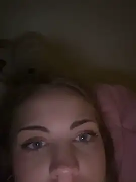 elliepixie (F teen) - Bend over both holes wide open👅