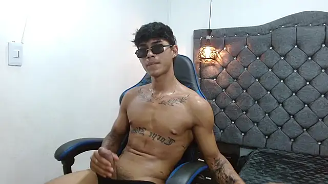 luka_big18 (M twink) - 💦Cum my body😈