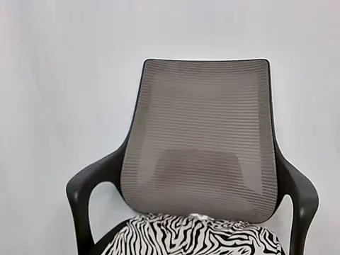 your_urvi_ (F young) - oil apply on boobs