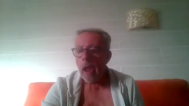 tuggy59 (M grandpa) - cum with me masurbador